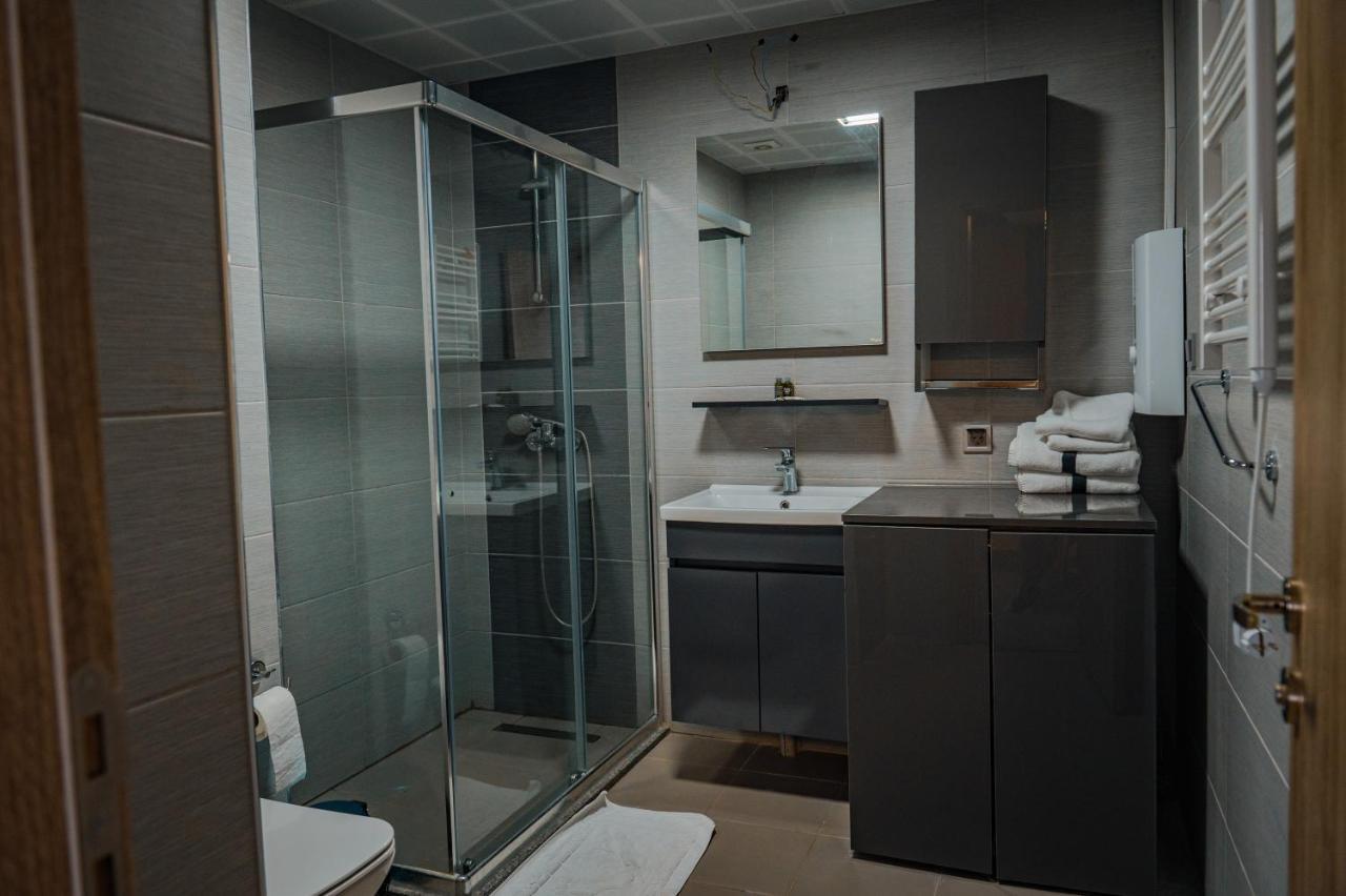 Sky Deluxe 3 Fitness & Spa Apartment Skopje Exterior photo